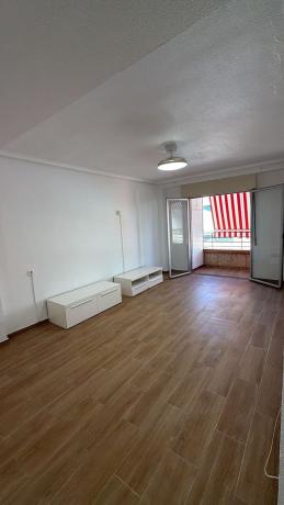Продажа квартиры на Piso en Calle Gilberto Martínez, 36, Sector V-El Canal, Elche / Elx, Эльче / Эльх
 photo 2