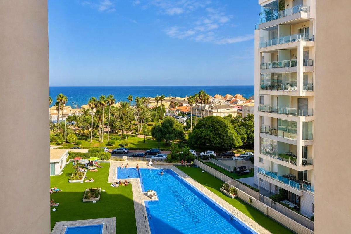 Venta de piso en Piso en Calle del Delfín, 1, Los Europeos, Torrevieja, Torrevieja
photo 2
