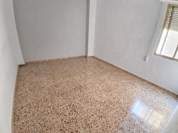 Квартира на продажу на  Piso en Ronda Sud, 19, Crevillente, Кревильенте photo 4