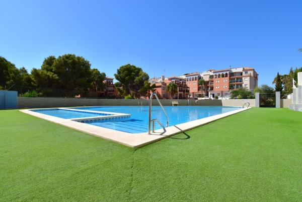 Sprzedaż mieszkania w Piso en Playa Flamenca, Orihuela, Orihuela
thumbnail 1