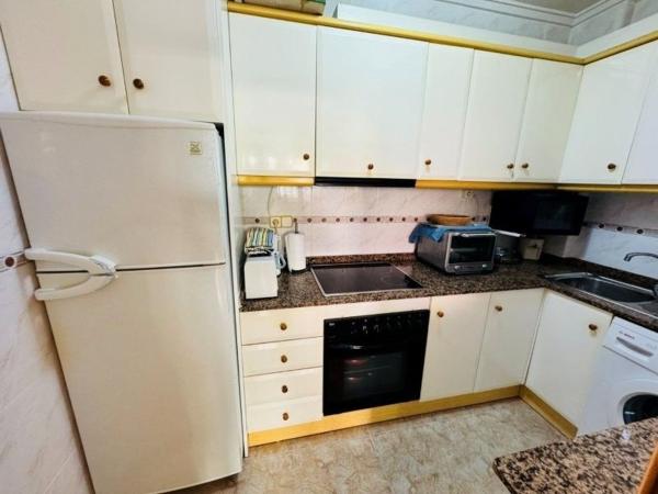 Piso en venta en Piso en Gaspar Perrelló, Torrevieja, Torrevieja thumbnail 3