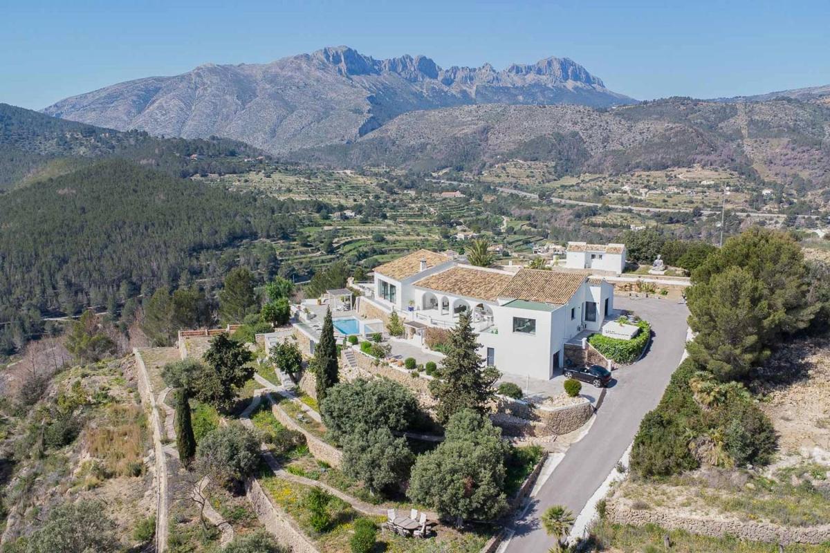 Properties for sale and rent in Spain photo 3