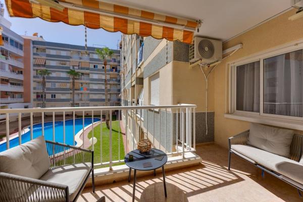 Apartment for sale in Piso en Calle los Gases, Avenida Habaneras - Curva de Palangre, Torrevieja, Torrevieja thumbnail 2