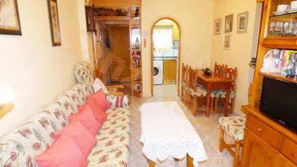 Venta de piso en Piso en Calle la Calera, 12, Antonio Machado, Torrevieja, Torrevieja
 photo 3