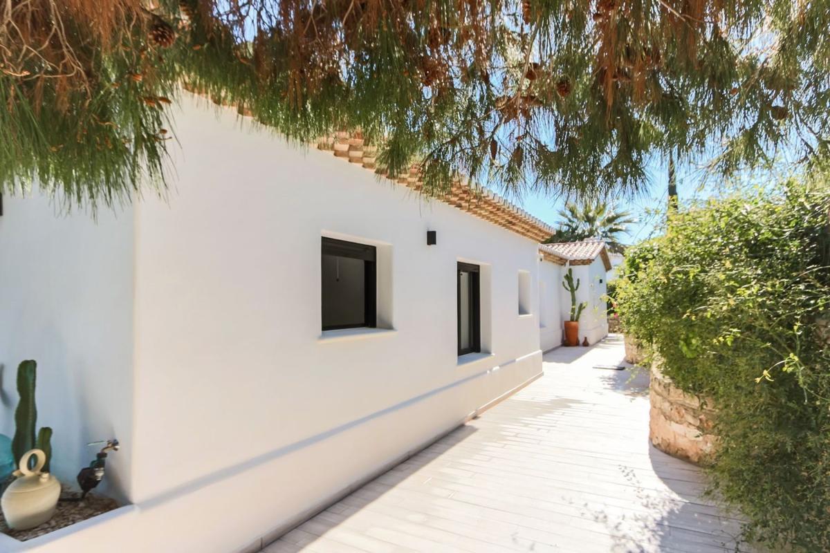 Properties for sale and rent in Spain photo 5