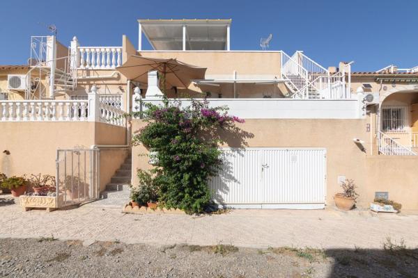 Chalet adosado en Calle Parque Júcar s/n, San Fulgencio photo 1