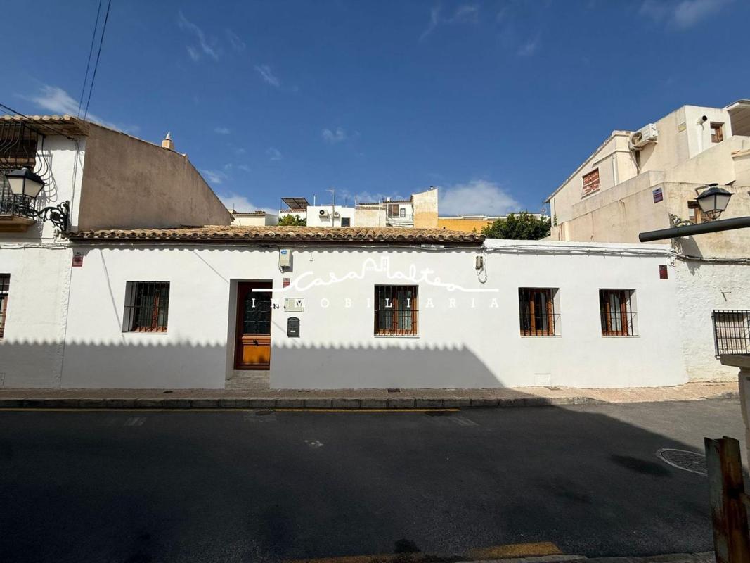 Properties for sale and rent in Spain photo 3
