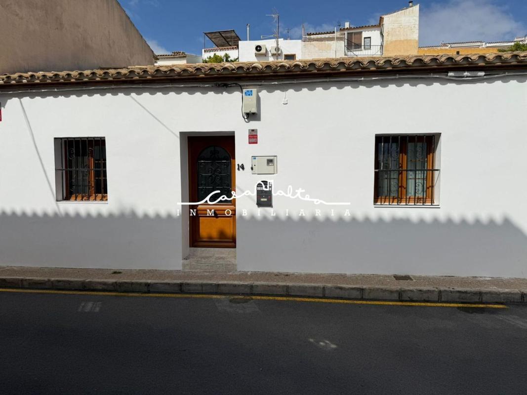 Properties for sale and rent in Spain photo 4