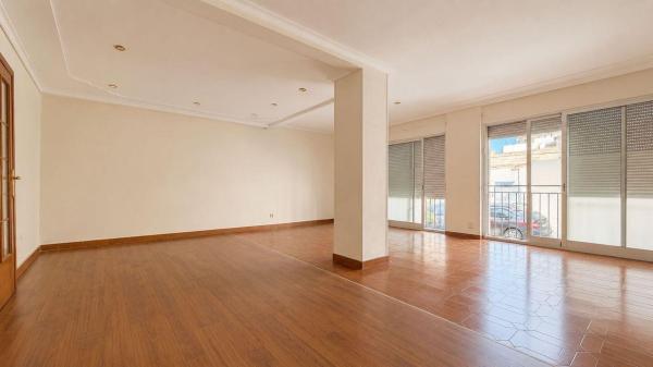 Продажа квартиры на Piso en Centro, Elche / Elx, Эльче / Эльх
 photo 1
