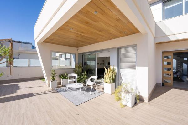 Chalet wolnostojący na sprzedaż w  Casa o chalet en Calle Ana María Matute, Campoamor, Orihuela, Orihuela photo 1