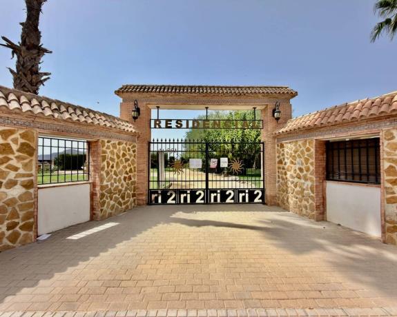 Sale of flat in Piso en Calle el Molino, Catral, Catral
thumbnail 1