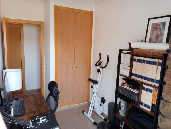 Продажа квартиры на Piso en Calle de la Vega, La Florida, Alicante / Alacant, Аликанте / Алакант
 photo 4