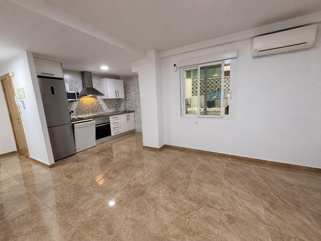 Venta de piso en Piso en Calle Río Amadorio, Plà del Bon Repòs-La Goteta, Alicante / Alacant, Alicante / Alacant
 photo 4