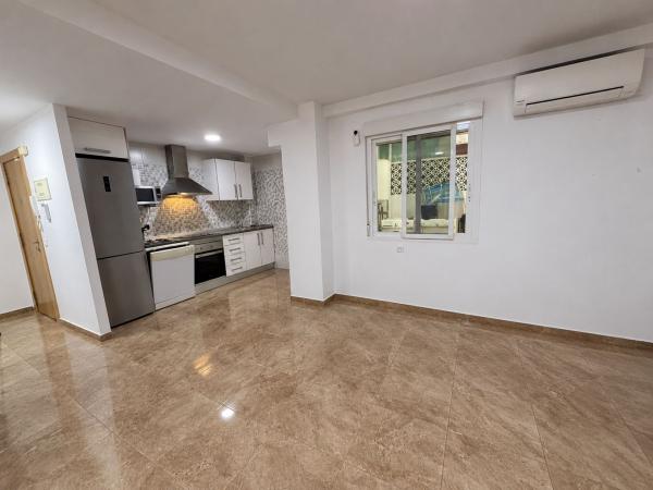 Продажа квартиры на Piso en Calle Río Amadorio, Plà del Bon Repòs-La Goteta, Alicante / Alacant, Аликанте / Алакант
 photo 4