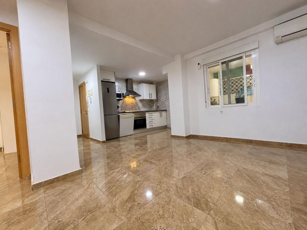 Venta de piso en Piso en Calle Río Amadorio, Plà del Bon Repòs-La Goteta, Alicante / Alacant, Alicante / Alacant
 photo 5