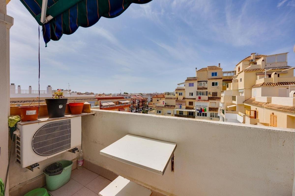 Venta de piso en Piso en Calle Ramon Freixa, Nueva Torrevieja, Torrevieja, Torrevieja
photo 5