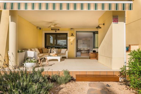 Продажа квартиры на Piso en Avenida Conde de Barcelona, 11, Lomas de Campoamor, Orihuela, Ориуэла
thumbnail 1