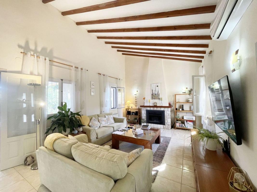 Properties for sale and rent in Spain photo 4