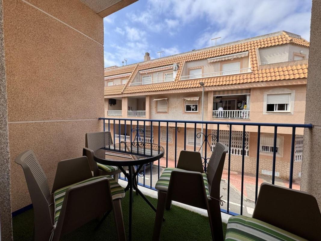 Venta de piso en Piso en Calle Vega Baja del Segura, 12, Playa de los Náufragos, Torrevieja, Torrevieja
photo 2