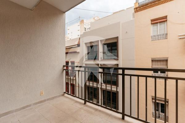 Продажа квартиры на Piso en Calle Berenguer de Marquina, Mercado, Alicante / Alacant, Аликанте / Алакант
photo 1
