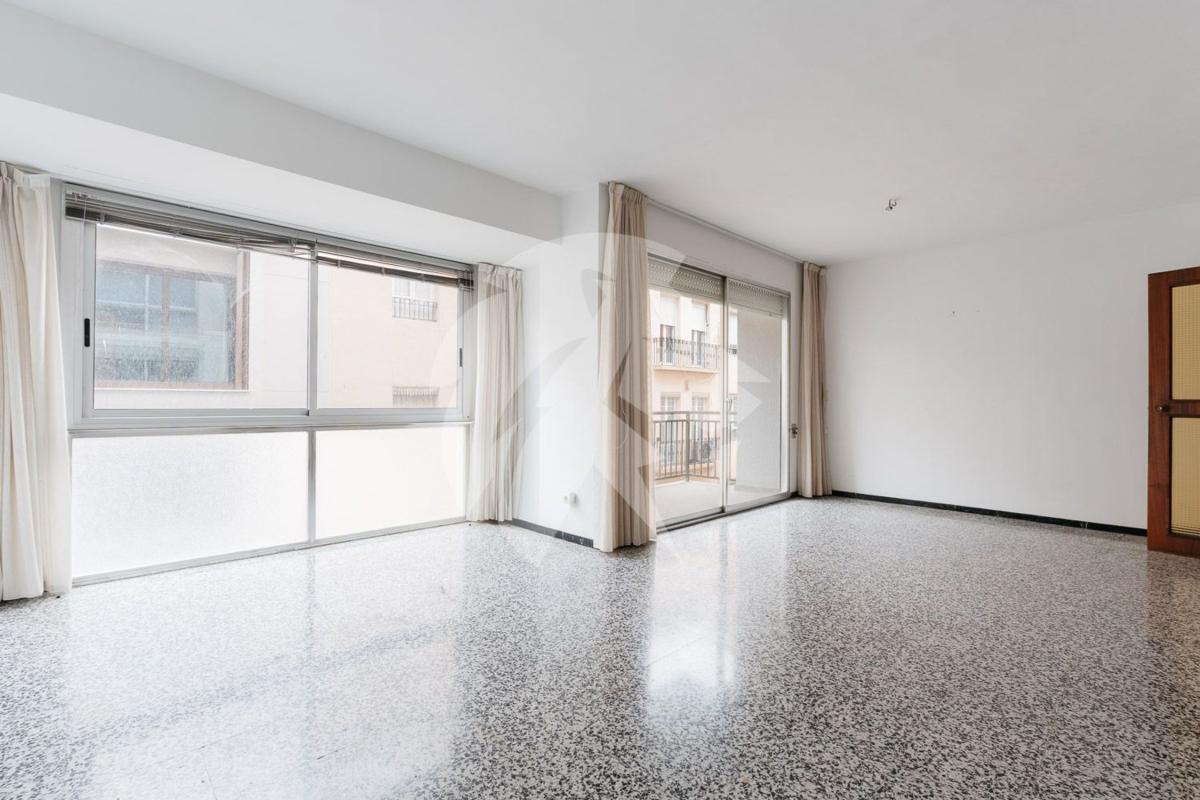 Продажа квартиры на Piso en Calle Berenguer de Marquina, Mercado, Alicante / Alacant, Аликанте / Алакант
 photo 2