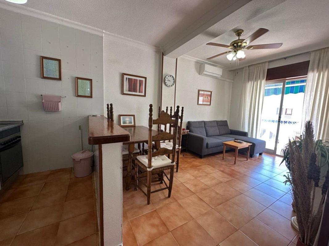 Venta de piso en Piso en Calle Antonio Gil, Gaspar Perrelló, Torrevieja, Torrevieja
photo 5
