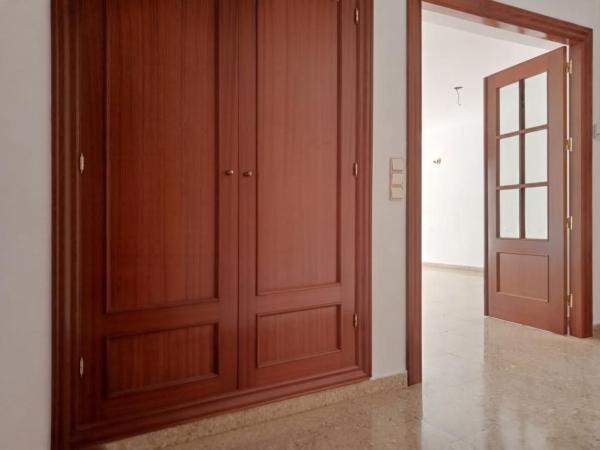 Sale of flat in Piso en Calle Ausiàs March, Barri Zona Nord, Alcoy / Alcoi, Alcoy
thumbnail 1