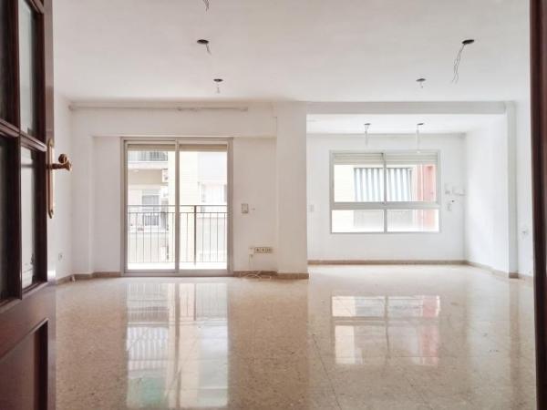 Sale of flat in Piso en Calle Ausiàs March, Barri Zona Nord, Alcoy / Alcoi, Alcoy
thumbnail 2