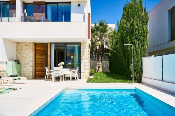 Chalet pareado en Calle Brussel.les, Golf Bahía, Finestrat photo 1