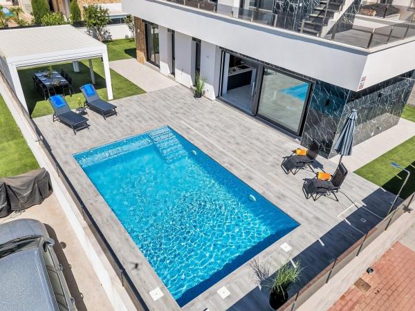 Casa o chalet independiente en Calle Sotavento, Miramar - Torre del Moro, Torrevieja thumbnail 2