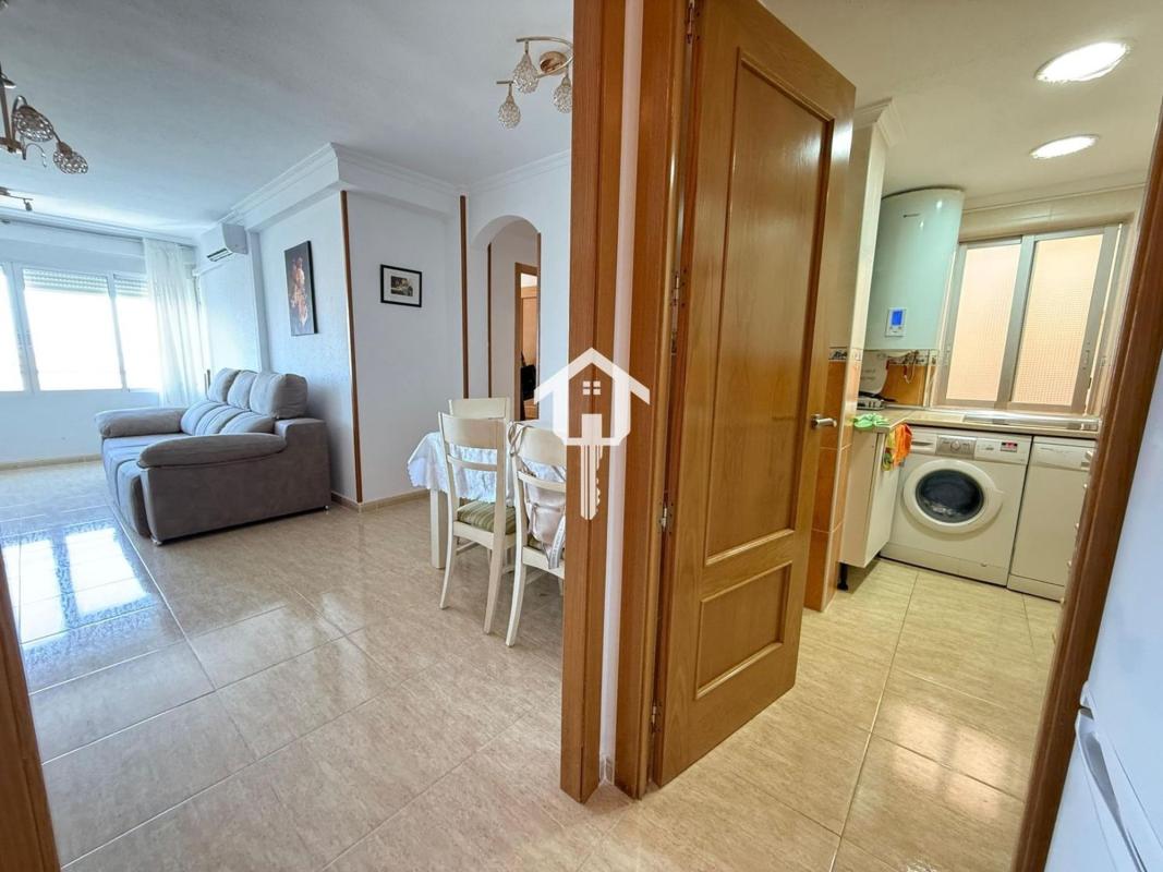 Продажа квартиры на Piso en Calle Pintor Pedro Camacho, Ciudad Elegida, Alicante / Alacant, Аликанте / Алакант
 photo 4