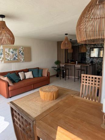 Sale of flat in Piso en Avenida de Andalucía, Pueblo Levante, Benidorm, Benidorm
thumbnail 1