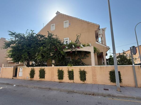 Chalet pareado en Calle Sacanit, Torre de la Horadada, Pilar de la Horadada photo 1