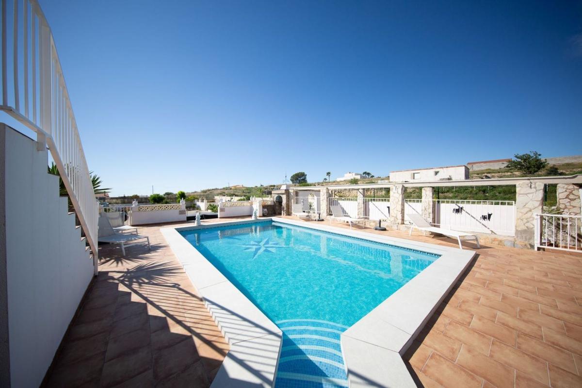 Properties for sale and rent in Spain photo 1
