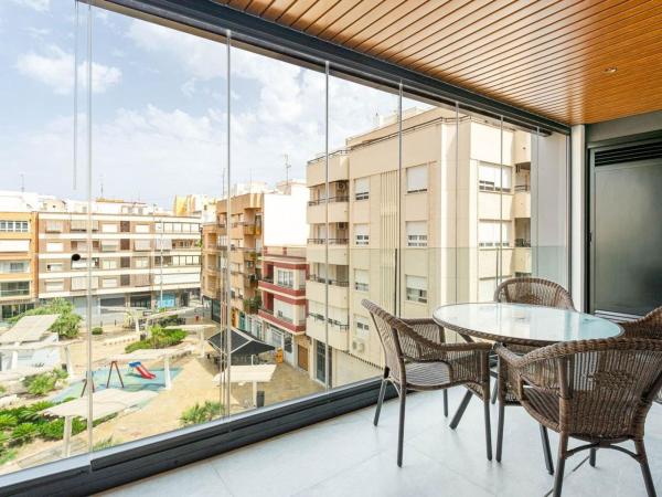 Piso en venta en Piso en Centro - Muelle Pesquero, Torrevieja, Torrevieja photo 1