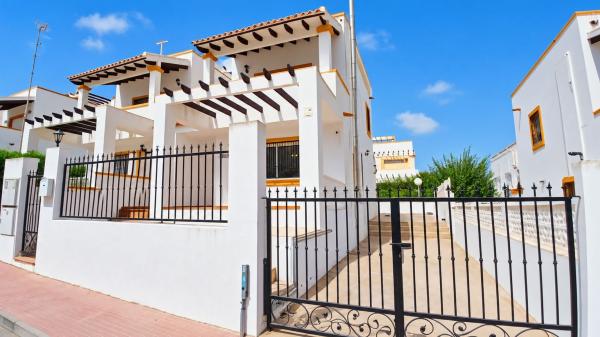 Chalet pareado en Galilea Blue Laggon, 3 -b, Blue Lagoon - Galán, San Miguel de Salinas photo 1