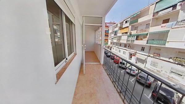 Продажа квартиры на Piso en Plà del Bon Repòs-La Goteta, Alicante / Alacant, Аликанте / Алакант
thumbnail 1