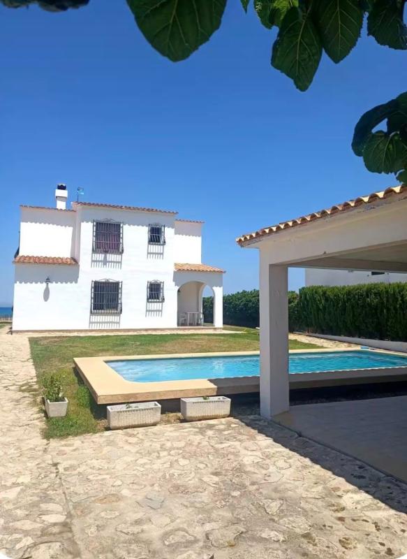 Properties for sale and rent in Spain photo 4