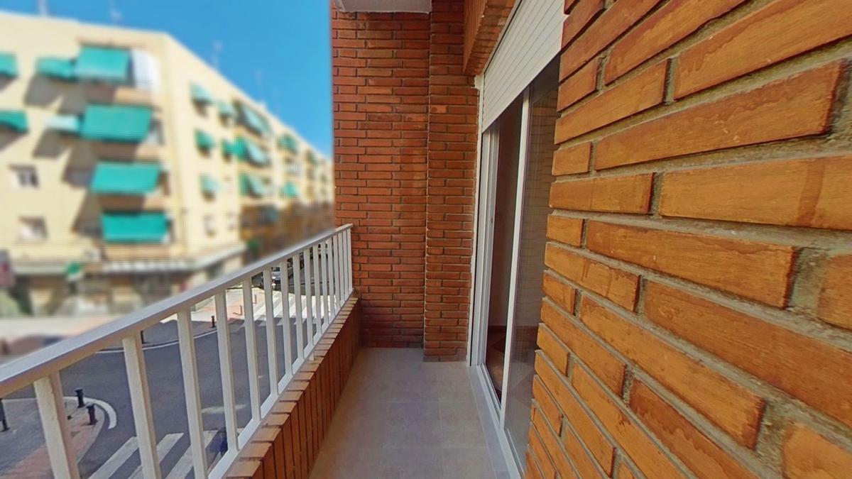 Venta de piso en Piso en Carolinas Altas, Alicante / Alacant, Alicante / Alacant
 photo 3