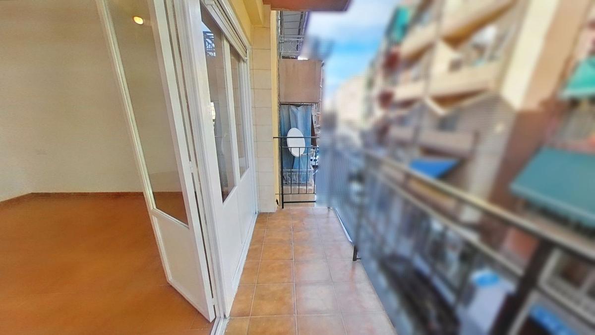 Продажа квартиры на Piso en Carolinas Bajas, Alicante / Alacant, Аликанте / Алакант
photo 2