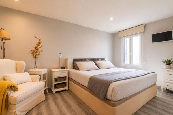 Casa o chalet independiente en Calle Islas Baleares, Arenales del Sol, Elche / Elx thumbnail 1