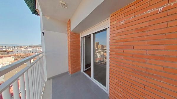 Продажа квартиры на Piso en Carolinas Altas, Alicante / Alacant, Аликанте / Алакант
thumbnail 1