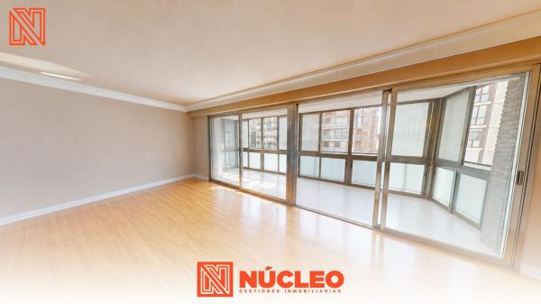 Продажа квартиры на Piso en Calle General Primo de Rivera, Casco Histórico-Santa Cruz, Alicante / Alacant, Аликанте / Алакант
photo 1