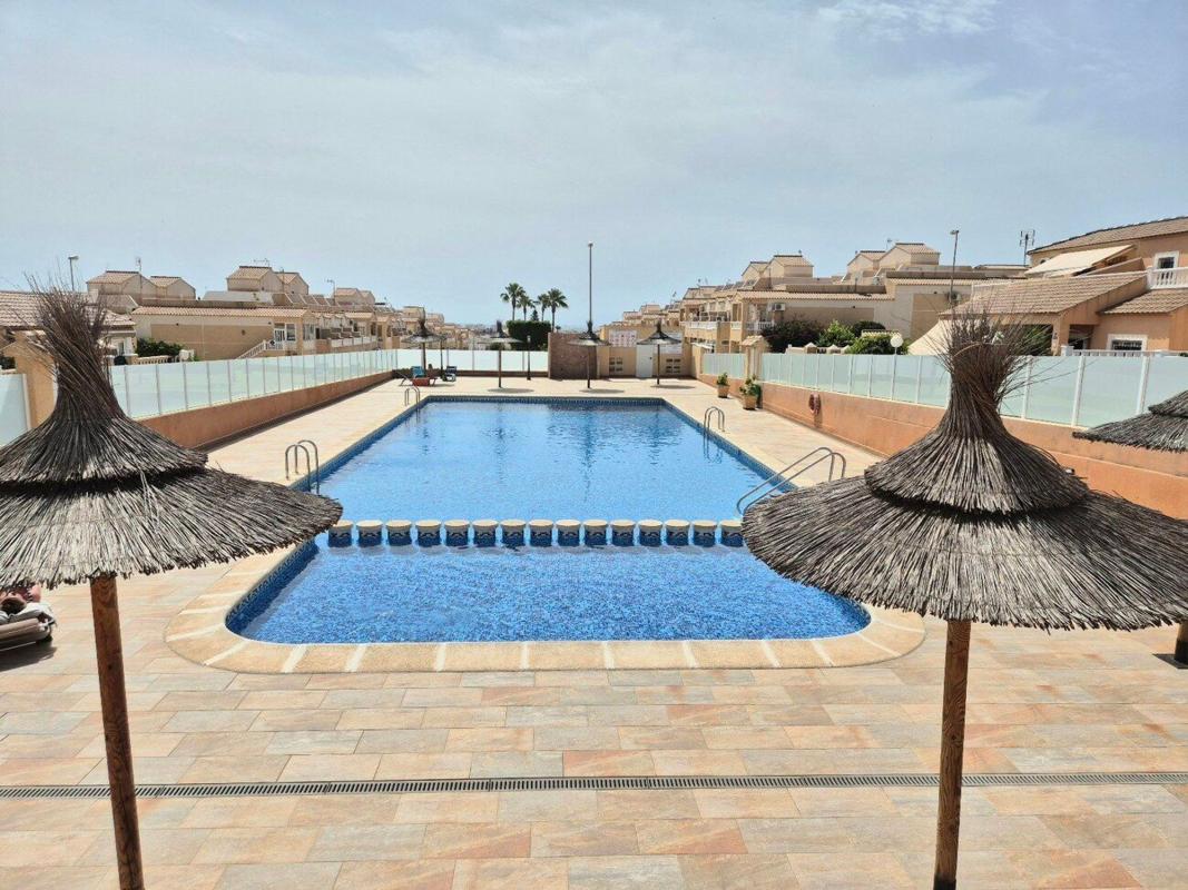Продажа квартиры на Piso en Lomas de Cabo Roig, Orihuela, Ориуэла
 photo 2