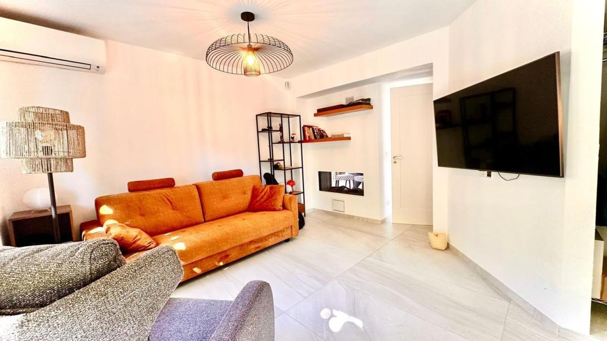 Properties for sale and rent in Spain photo 3