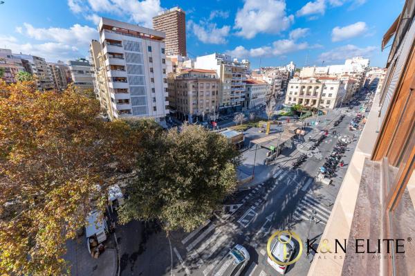 Продажа квартиры на Piso en Plaza Calvo Sotelo, Centro Tradicional, Alicante / Alacant, Аликанте / Алакант
thumbnail 2