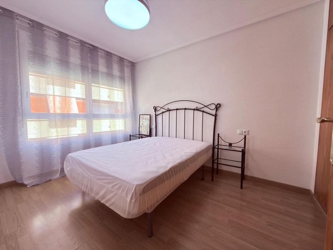 Venta de piso en Piso en Calle Nostra Senyora dels Angels, Los Ángeles, Alicante / Alacant, Alicante / Alacant
photo 2