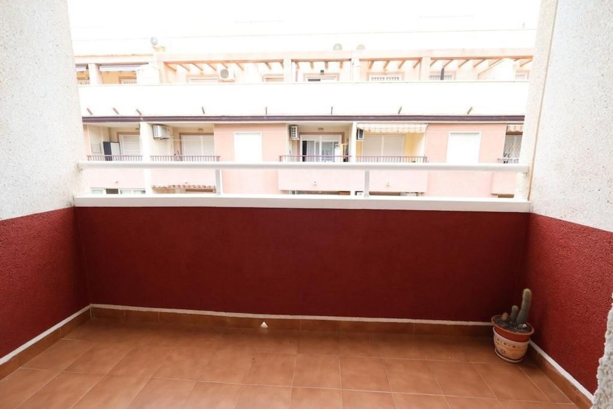 Venta de piso en Piso en Calle San Luis, 1, Parque de las Naciones, Torrevieja, Torrevieja
photo 5