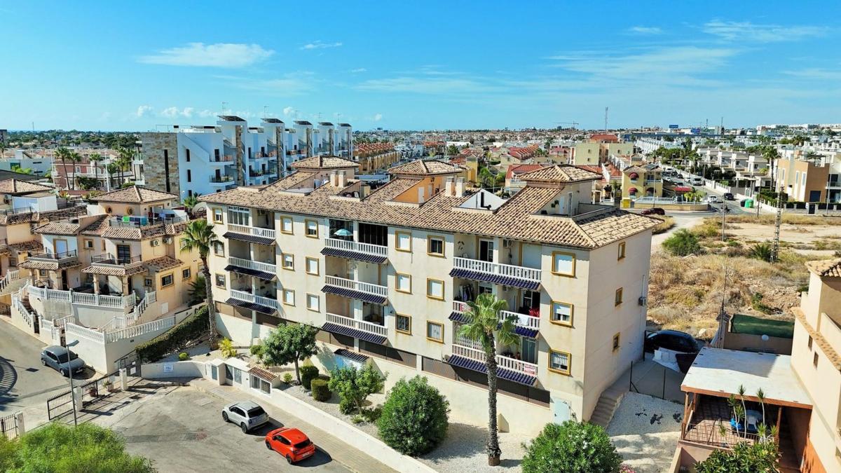 Продажа пентхауса на  Ático en Calle Mira, 6, La Zenia, Orihuela, Ориуэла photo 2