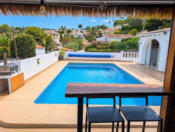 Independent chalet for sale in Casa o chalet en Cala Advocat - Baladrar, Benissa, Benissa thumbnail 2
